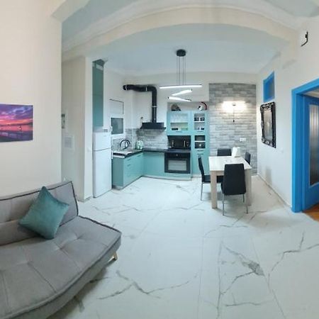 Full Apartment Near Kato Patissia Athens Luaran gambar