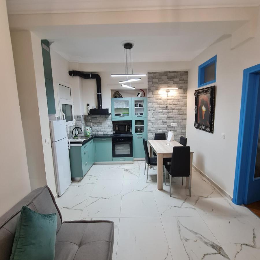 Full Apartment Near Kato Patissia Athens Luaran gambar