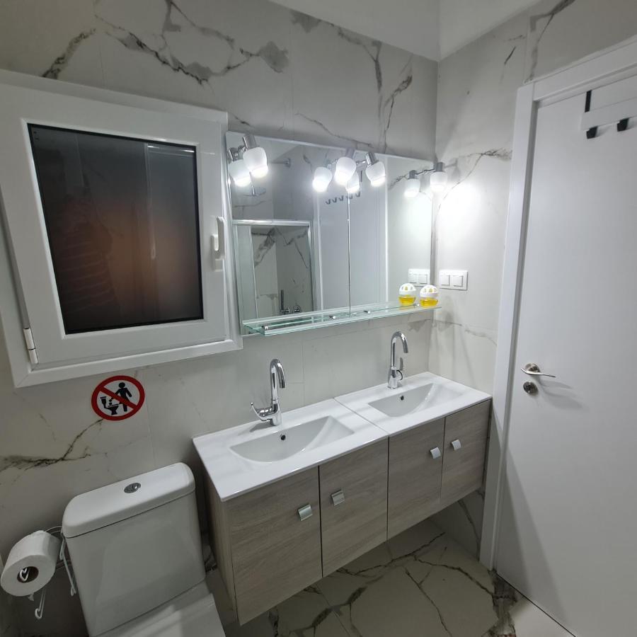 Full Apartment Near Kato Patissia Athens Luaran gambar