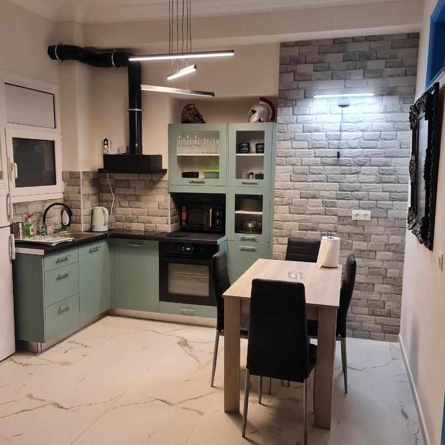 Full Apartment Near Kato Patissia Athens Luaran gambar