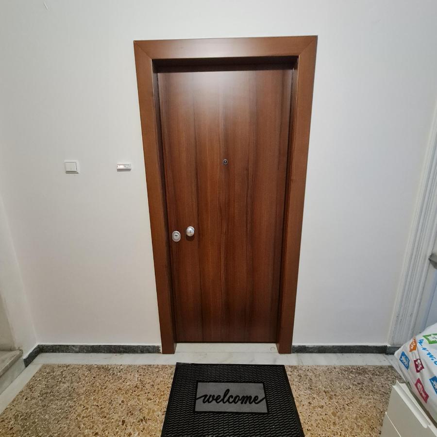 Full Apartment Near Kato Patissia Athens Luaran gambar