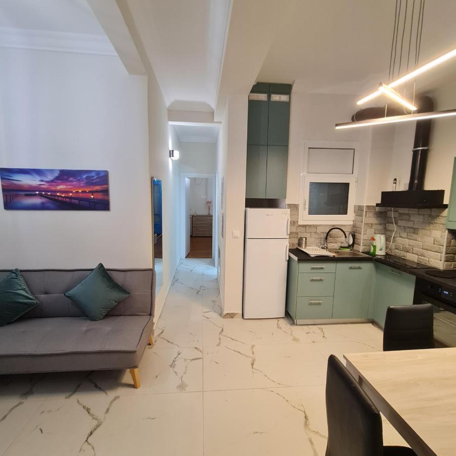 Full Apartment Near Kato Patissia Athens Luaran gambar